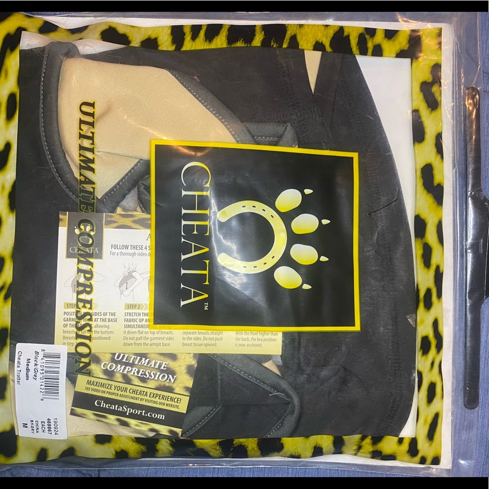 Cheata Trotter Bra, size Medium M, new in bag